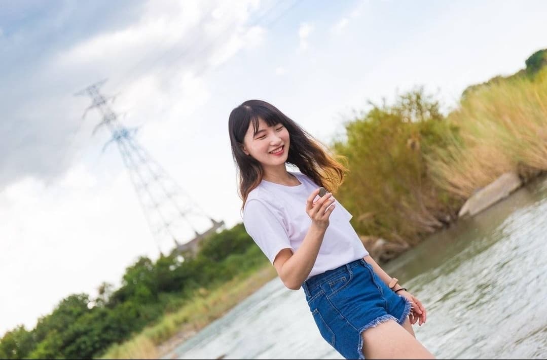 Grace外型相當甜美,加上以一口流利的英文教學中文,她的YouTube頻道至今已累計16.1萬人次追蹤。(翻攝自PTT)