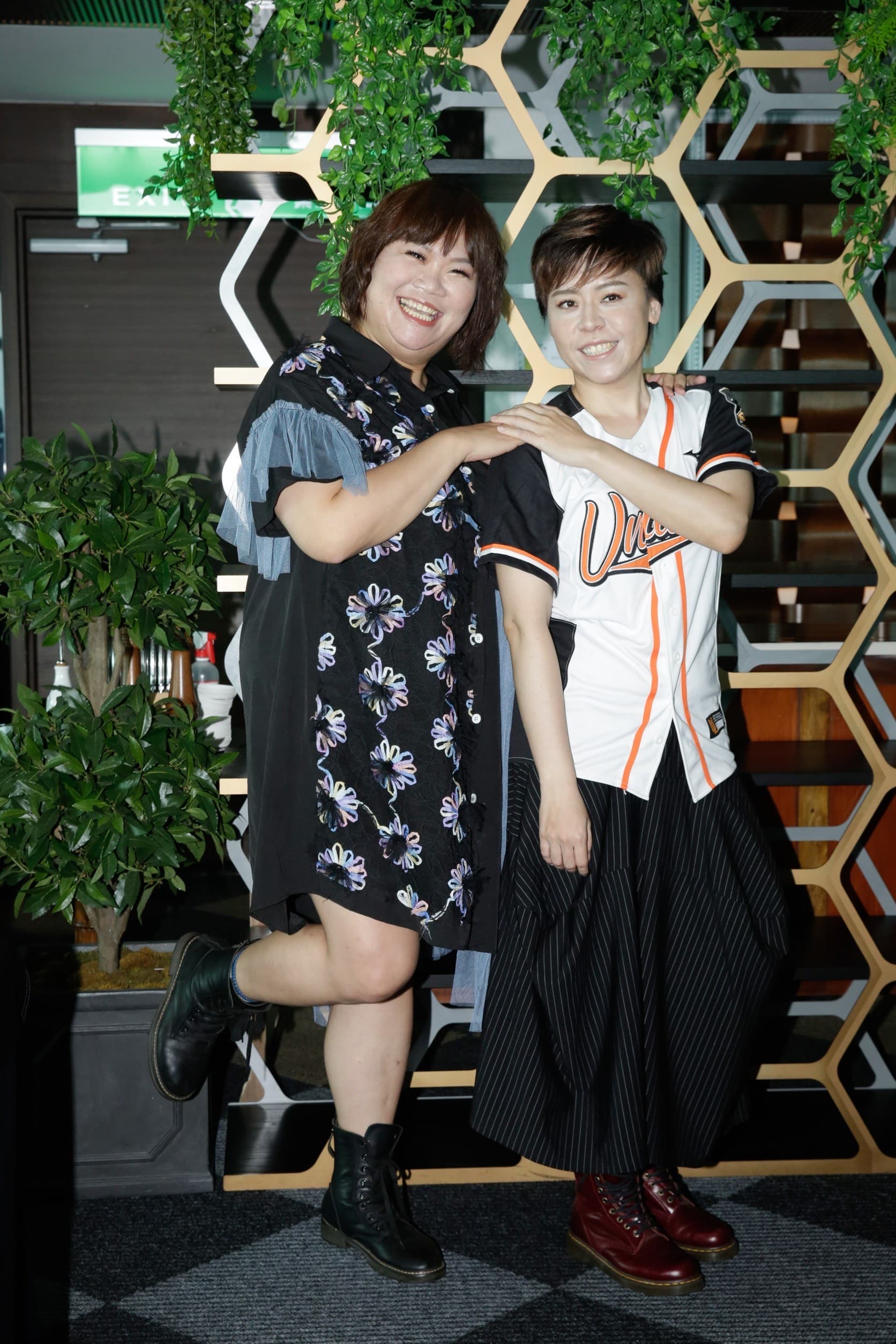 客語歌手「吉那罐子」主唱楊淑喻（吉那）也出席餐會。