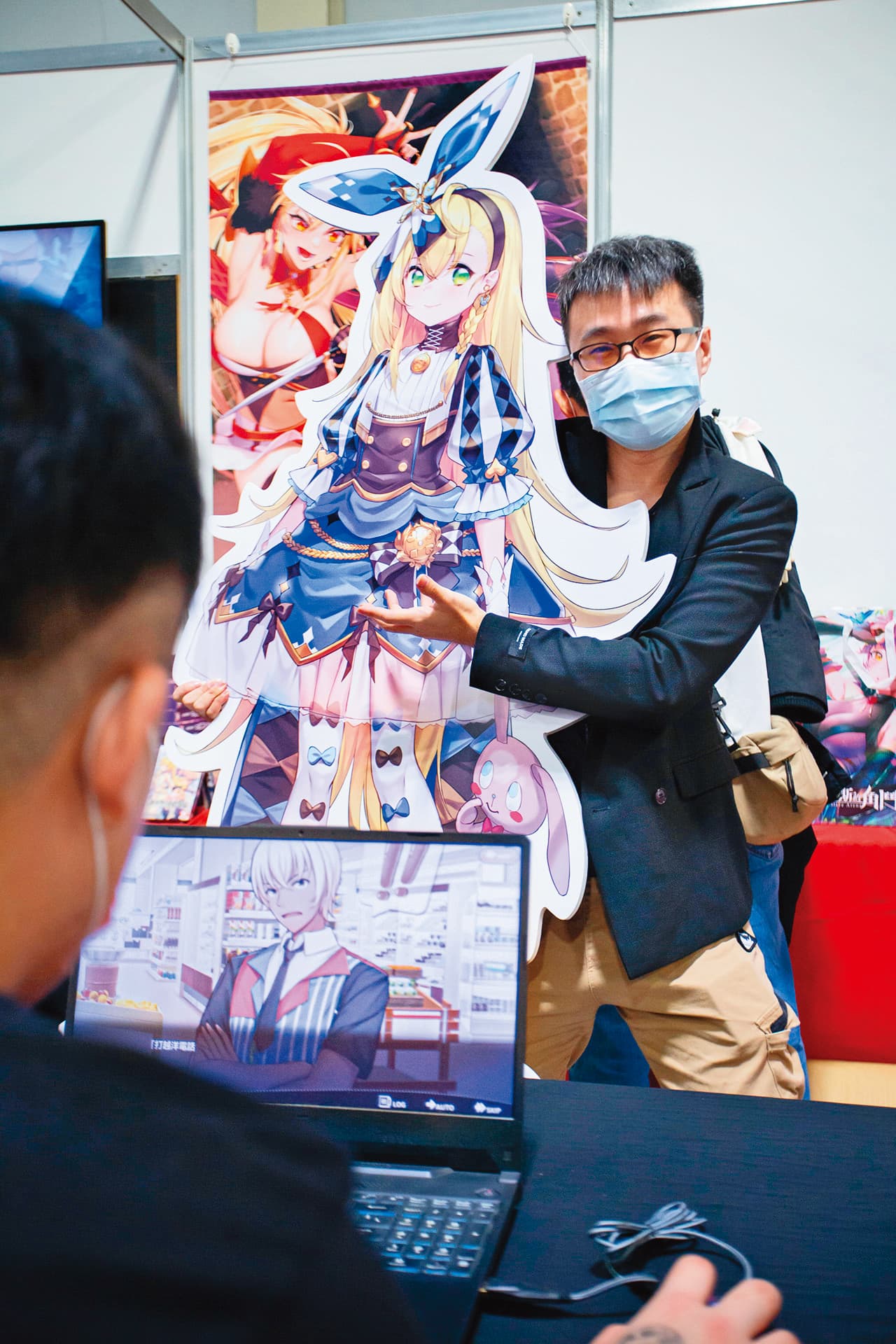 永恆艾莉絲工坊創辦人許逸倫，希望打造高品質且具挑戰性的成人遊戲。（永恆艾莉絲工坊提供）