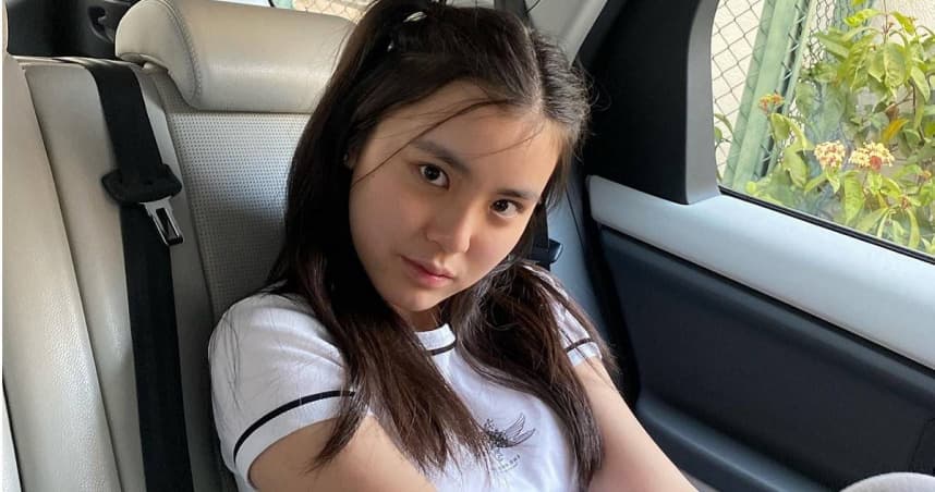 年僅15歲的香港女星姚焯菲（Chantel）一出道就被封為「國民初戀」。（翻攝自chantelyiu IG）