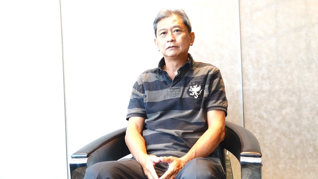 志友營造董事長林建成曾親眼看過連勝武、吳東進帶投資團隊到工地考察。