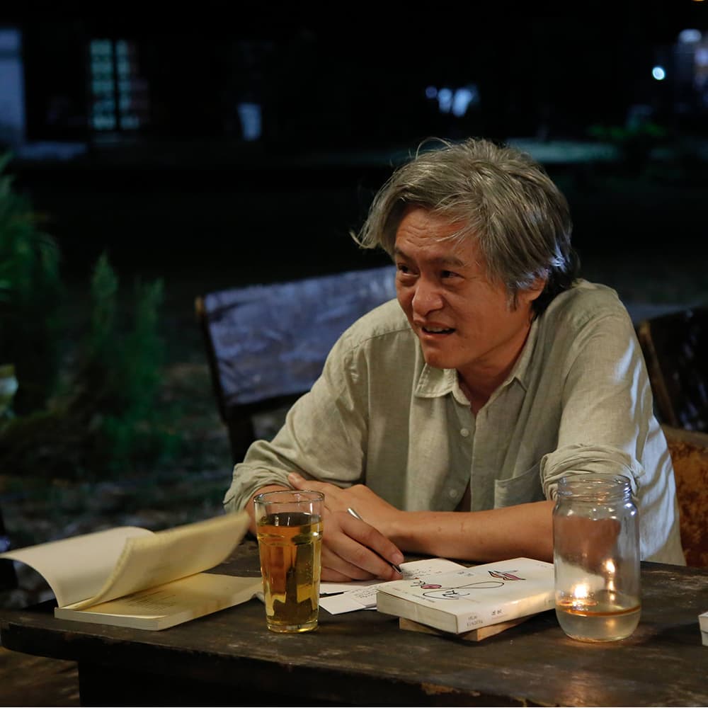 張子夫是馬來西亞著名的獨立音樂人，被找來扮演導演。（台北電影節提供）