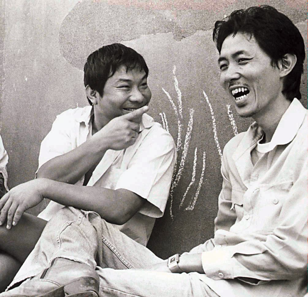 朱延平（右）與許不了（左）因《小丑》大賣，在80年代前半段，拍出許多爆笑喜劇，引領風潮。（聯合知識庫）
