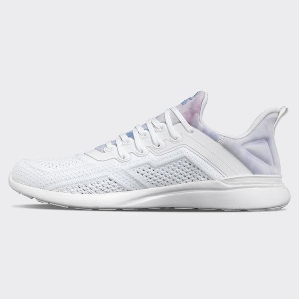 陳若儀腳穿APL Techloom Tracer運動鞋(NT$6,280)。(ASPORT提供)