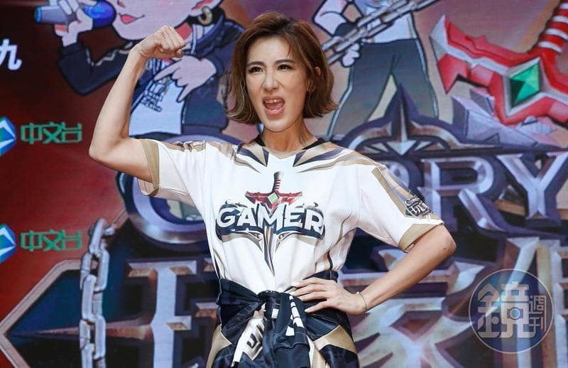 小禎替懷孕的六月代班主持《2分之一強》被升格為女主,不過節目目前已收攤。