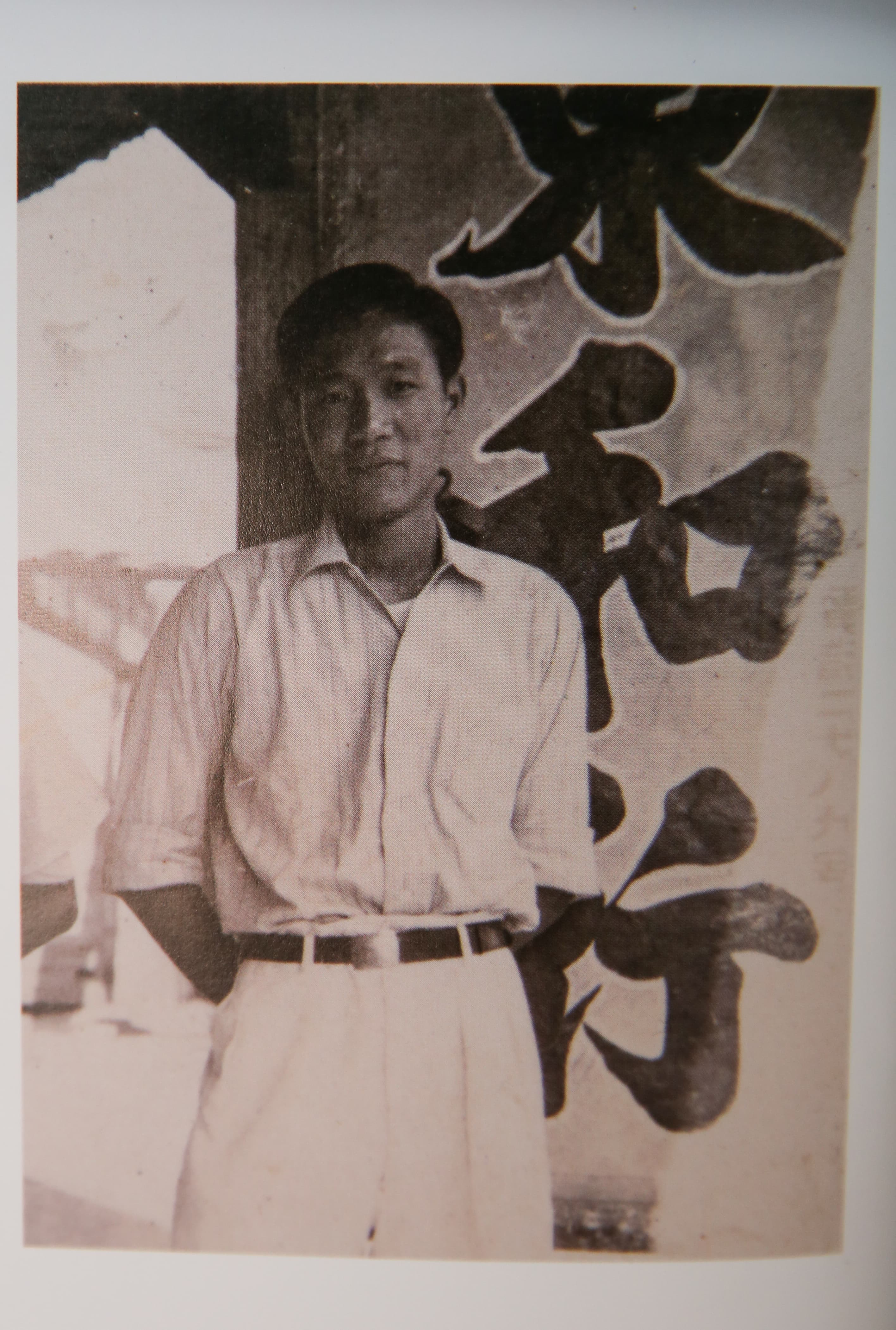 1947年，侯金堆與姪子侯政廷（圖）在嘉義市創立東和行，從事解體舊船工程，兼營五金鐵材和機械電料買賣。（侯翠杏提供）