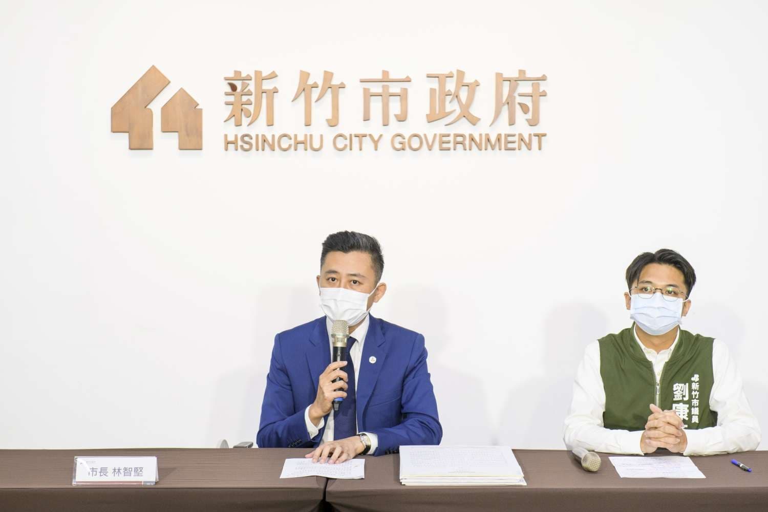 新竹市長林智堅遭指論文抄襲,已與今日上午提告捍衛清白。(新竹市政府提供)