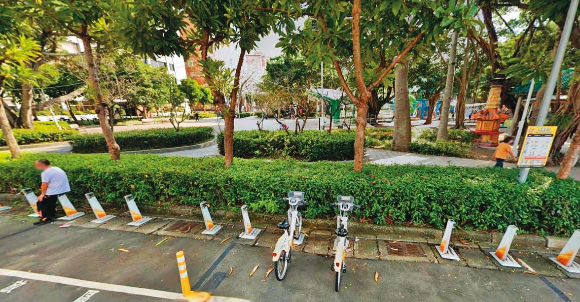 士林之狼禹建忠經常選擇公園附近的巷弄犯案,圖為前港公園。(翻攝Google Maps)