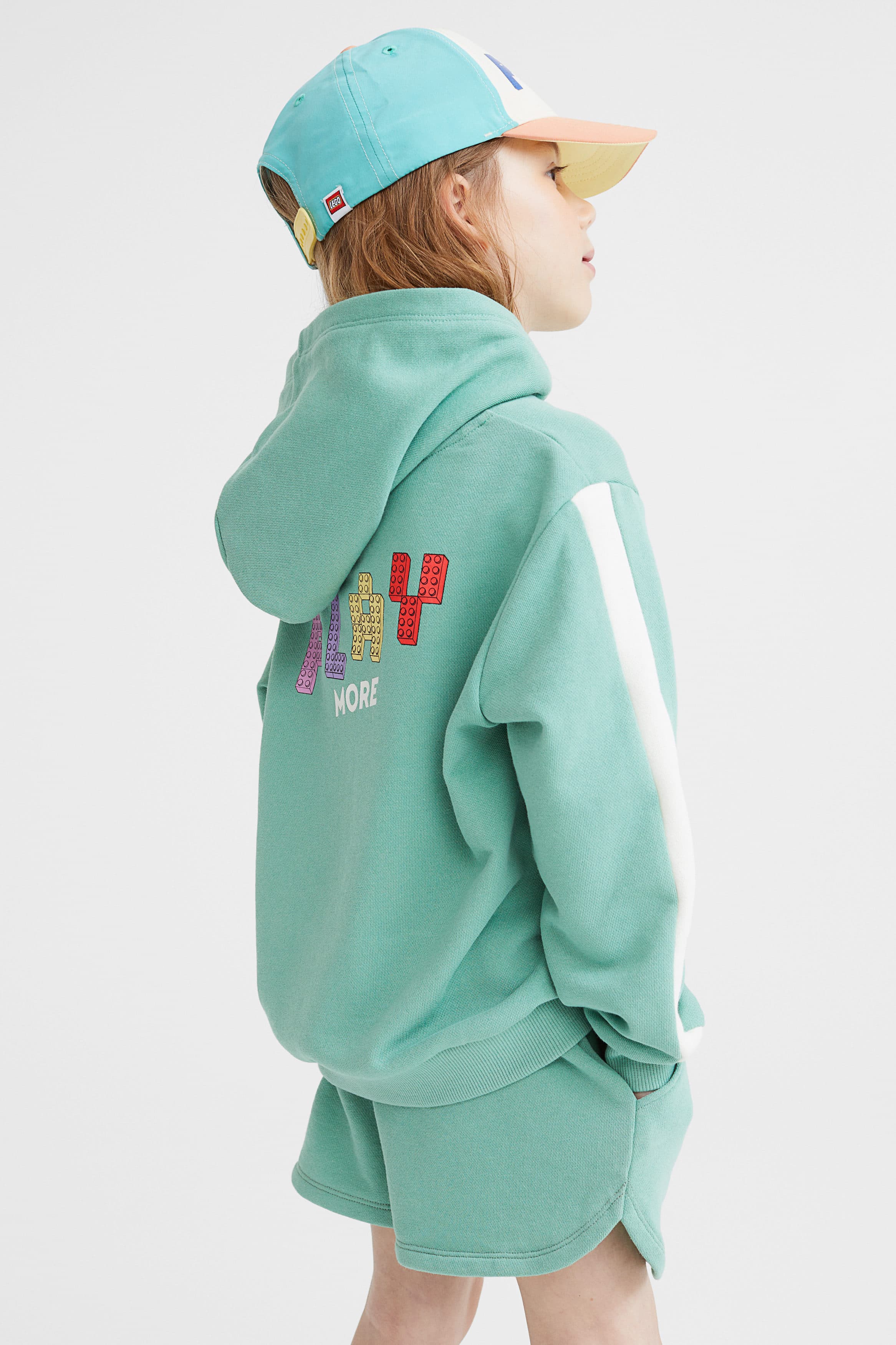 H&M運動套裝。NT$999。 ( H&M 提供)