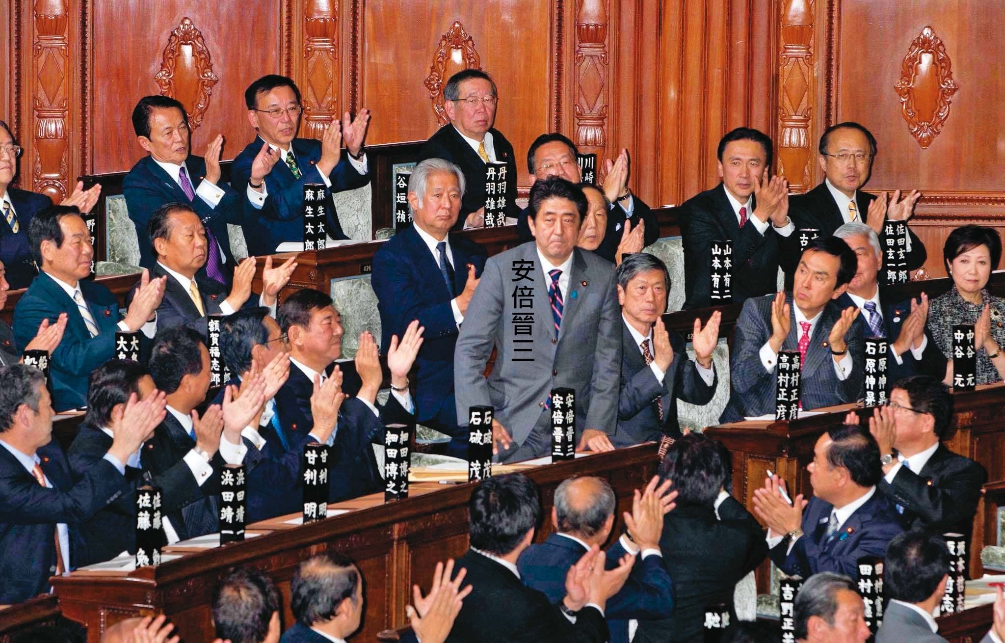 安倍晉三擔任首相長達3,188天,立下難以超越的「安倍障礙」。(翻攝安倍晉三臉書)
