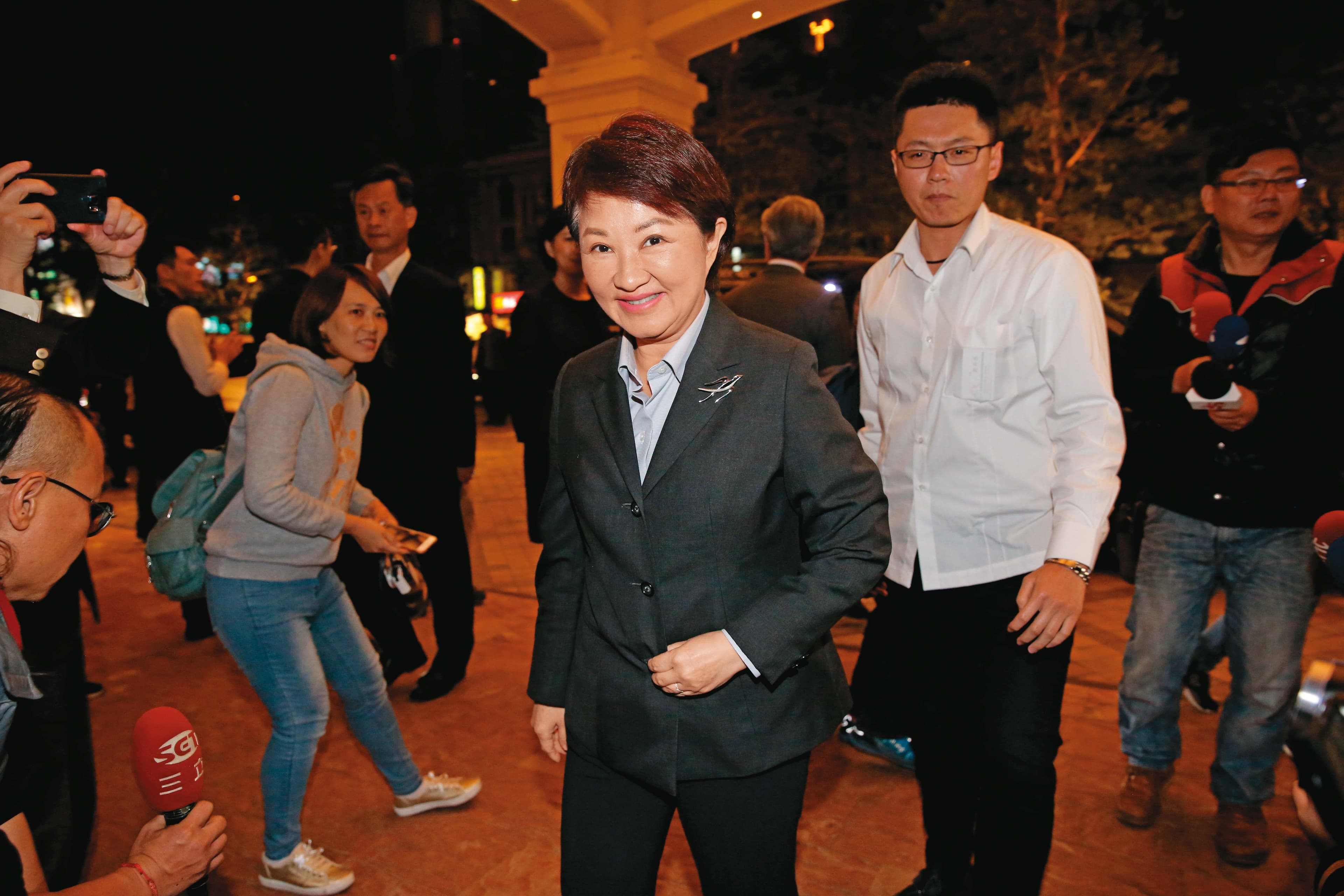 部分台北市議員近日南下拜會盧秀燕(圖),盼選情相對穩定的盧能出面當藍營領頭羊。