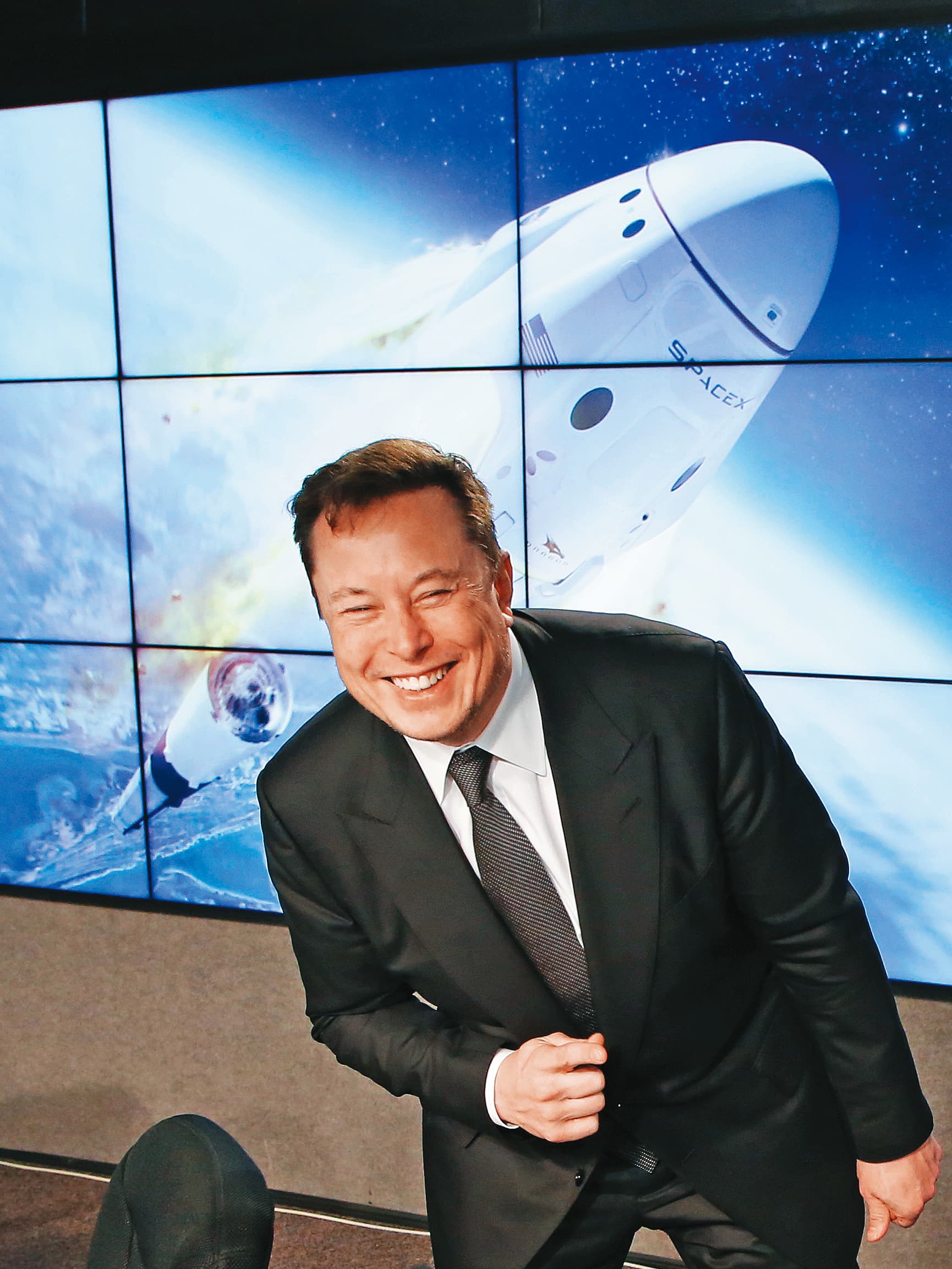 在馬斯克(Elon Musk)帶領下,SpaceX橫掃千軍,成為低軌衛星網路服務全球市占第一的公司。(達志影像)