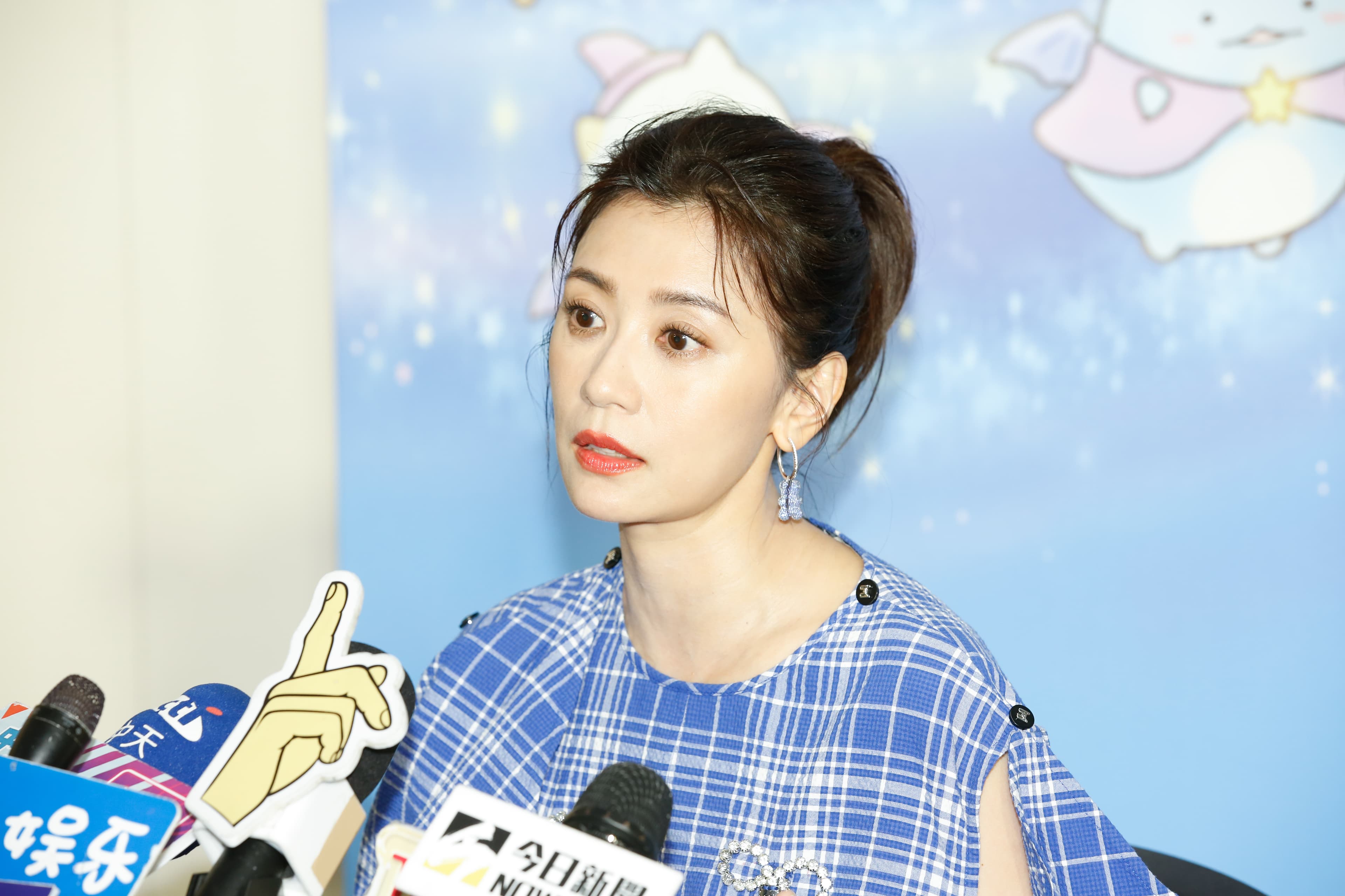 對於Angel是否會加入娛樂圈,賈靜雯還是希望她完成學業後再來考慮。