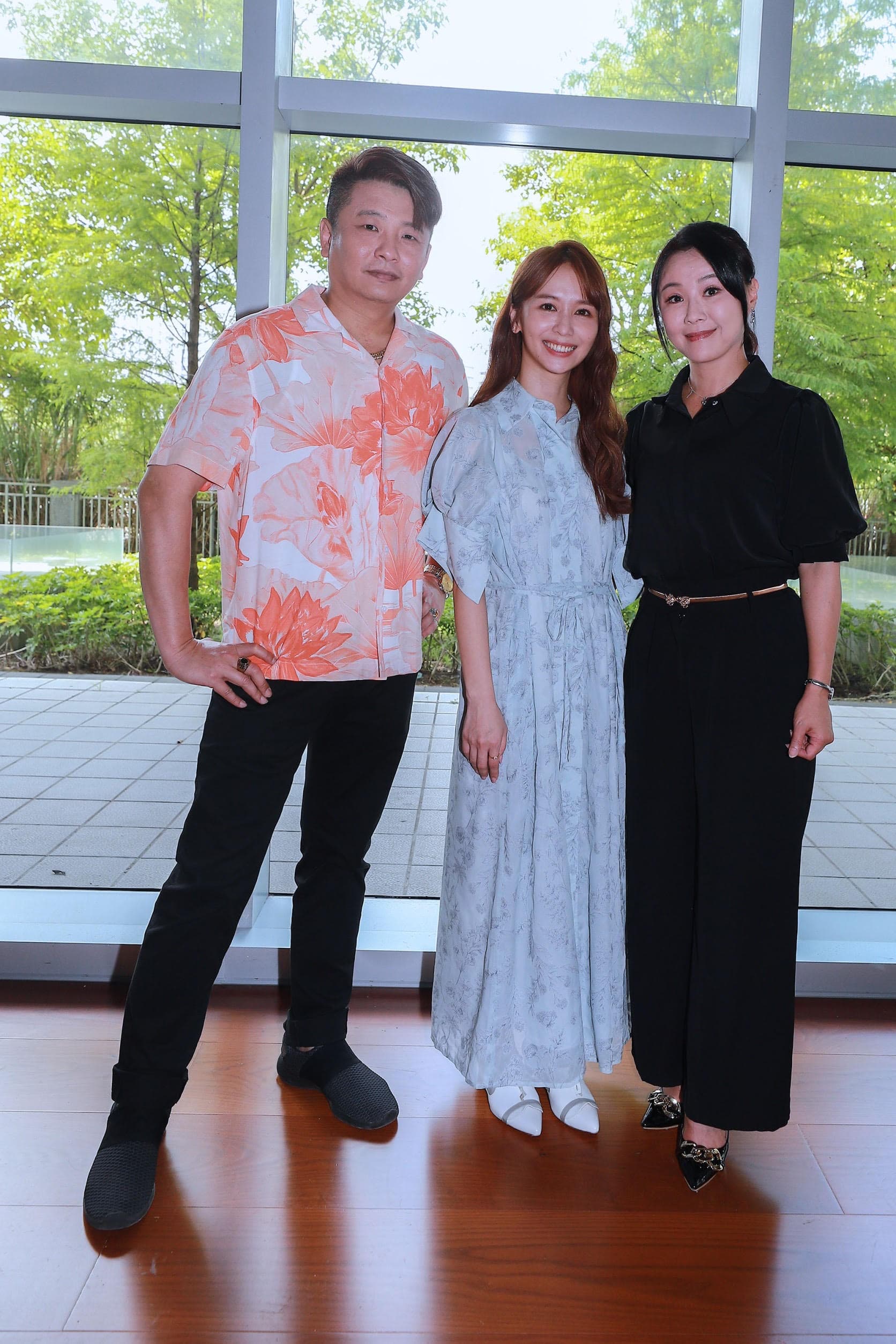 陳明珠客串《黃金歲月》和蔡佳麟、陳妍安有不少對手戲。(民視提供)