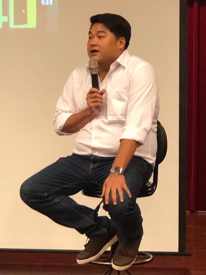補教名師呂捷在臉書分享自身觀點,認為台灣親美原因,是中共一直都想武力犯台。(翻攝呂捷臉書粉專)
