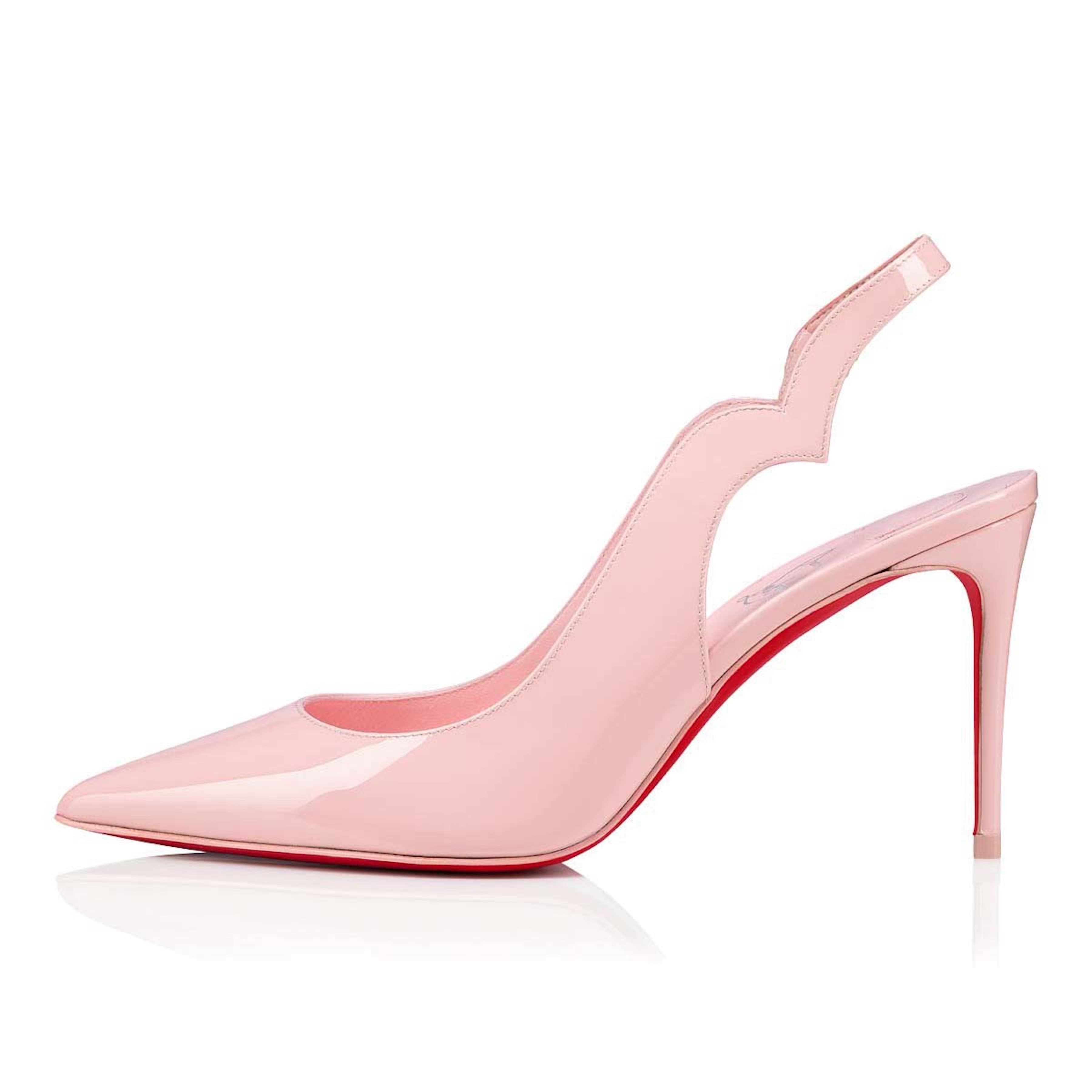 漆皮Hot Chick Sling。NT$27,500(Christian Louboutin提供)