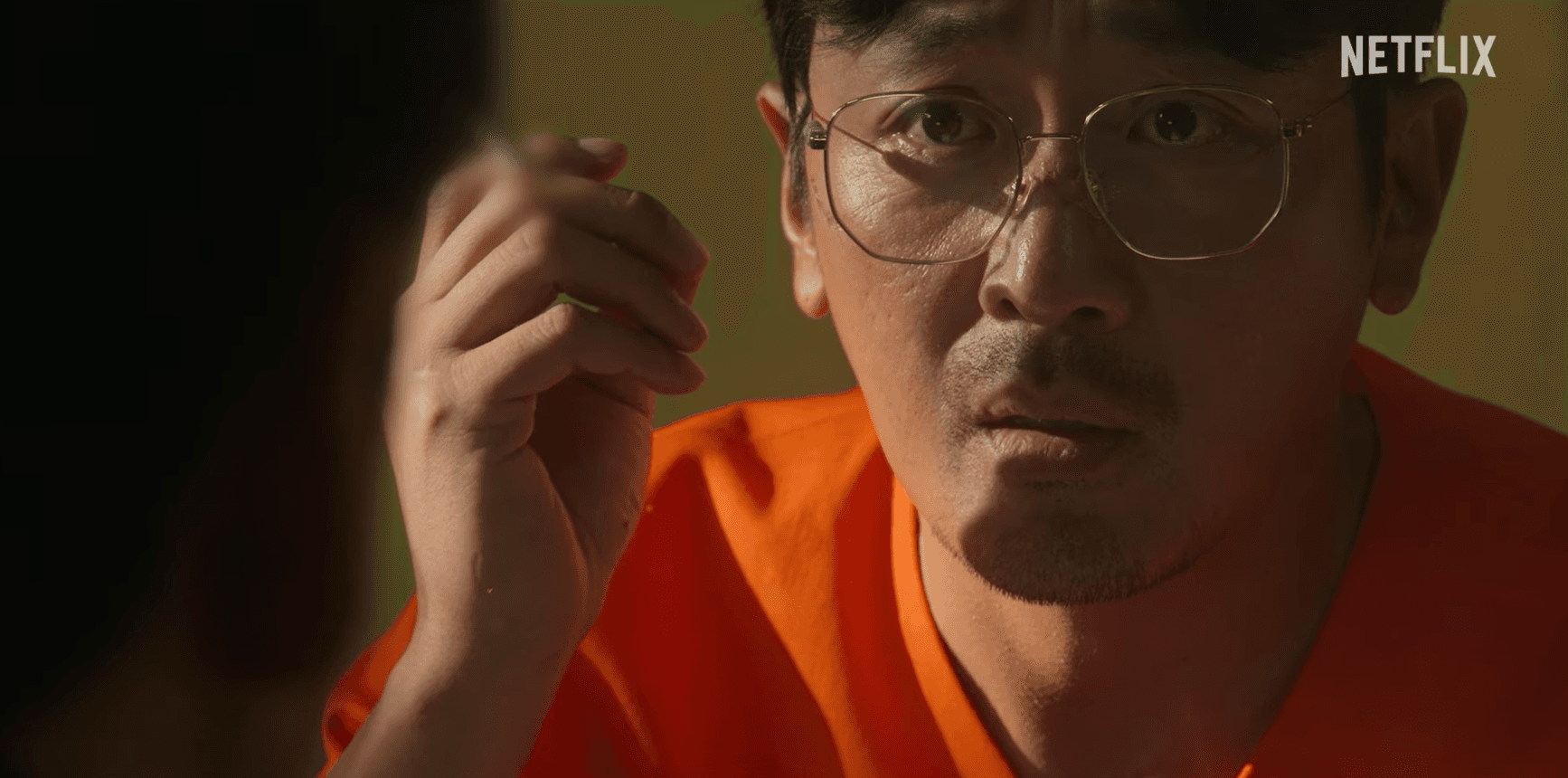 河正宇於《毒梟聖徒》飾演到巴西經商的商人，卻被捲入一連串犯罪事件。（翻攝自Netflix Asia YT）