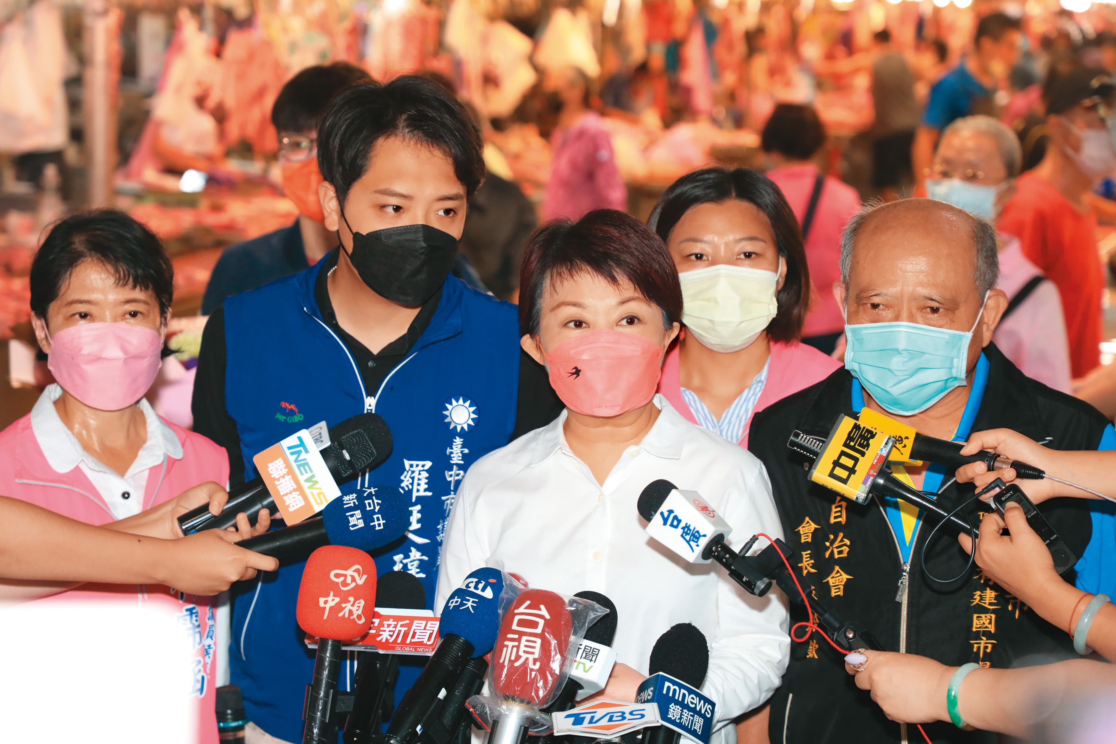 夏立言赴中波及台中市政府,市長盧秀燕13日批准夏辭去台中市國際事務委員。(台中市政府提供)