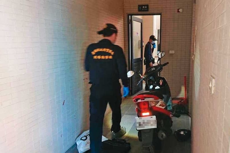 案發後4小時,警方在土城高中廁所找到贓車,並採集到林信吾的指紋。(讀者提供)