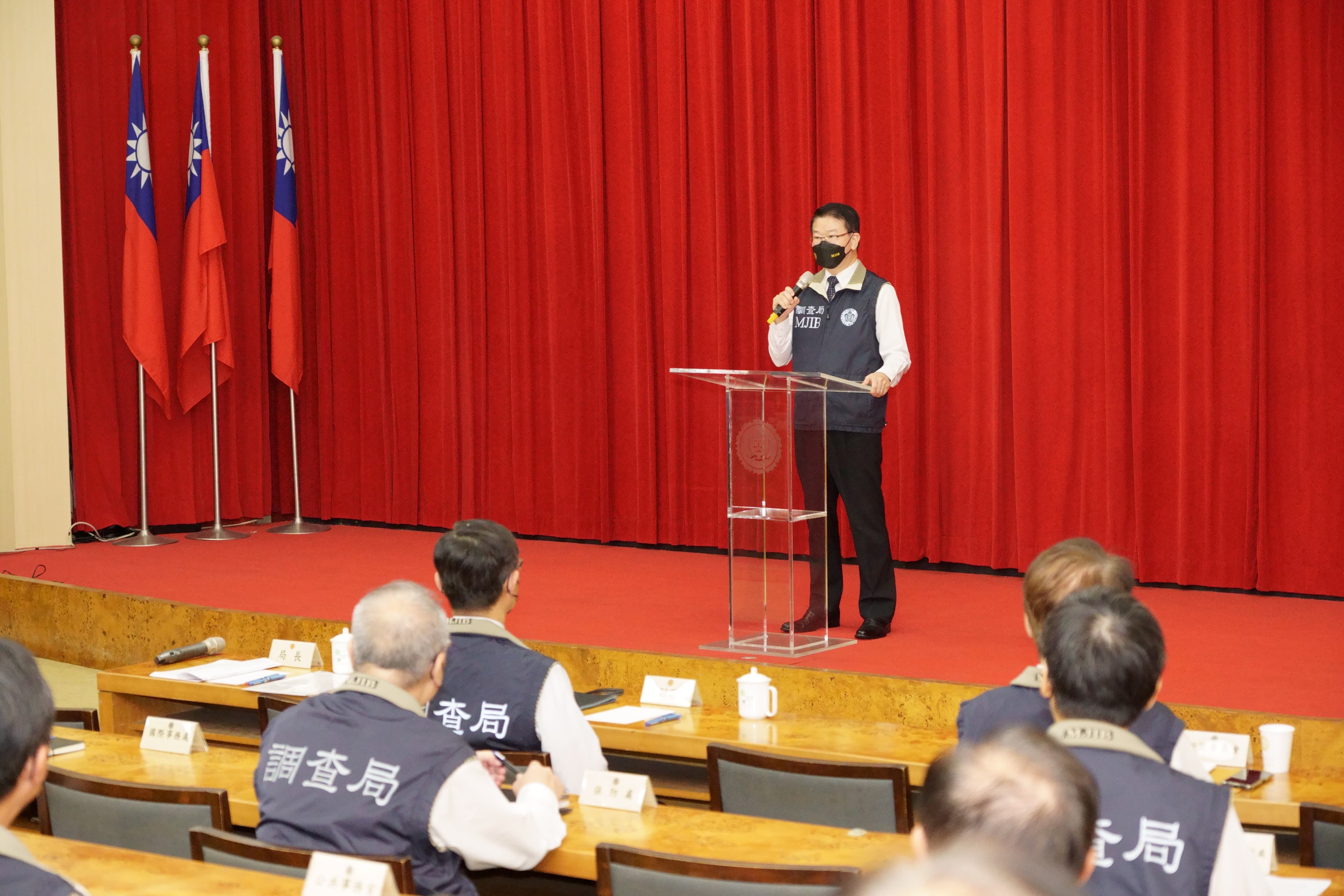 王俊力提醒隨著新形態犯罪手法與工具不斷翻新,調查人員應與時俱進,提升專業知能、掌握犯罪熱區、鎖定重點對象,維護國家安全。(調查局提供)