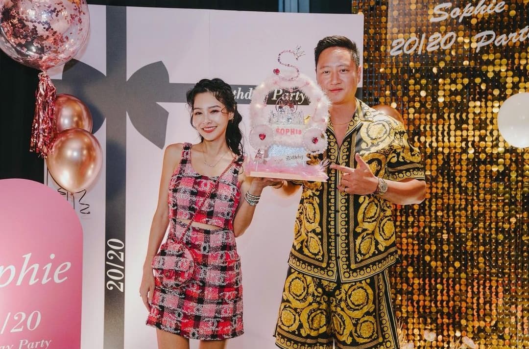 王思佳(左)的老公(右)為她舉辦40歲生日派對。(翻攝自王思佳IG)