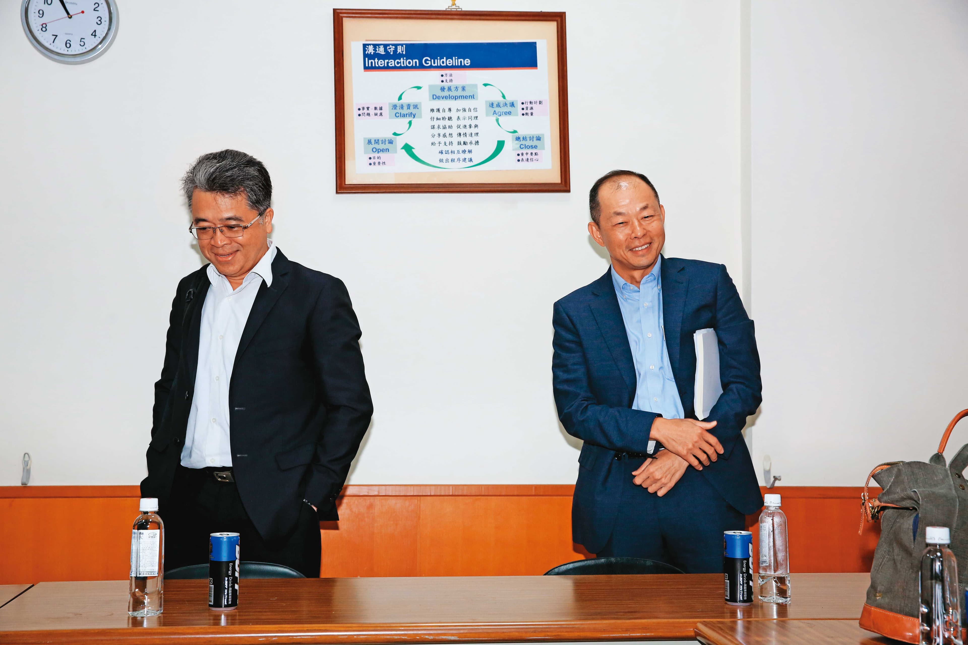 泰山當權派詹景超、詹逸宏去年與龍邦談和,如今雙方關係生變。