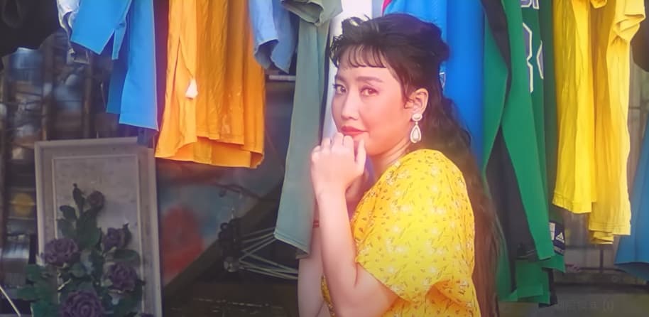A-Lin在片尾突然回眸現身，引起網友們笑翻。（翻攝自東南美娛樂YouTube頻道）
