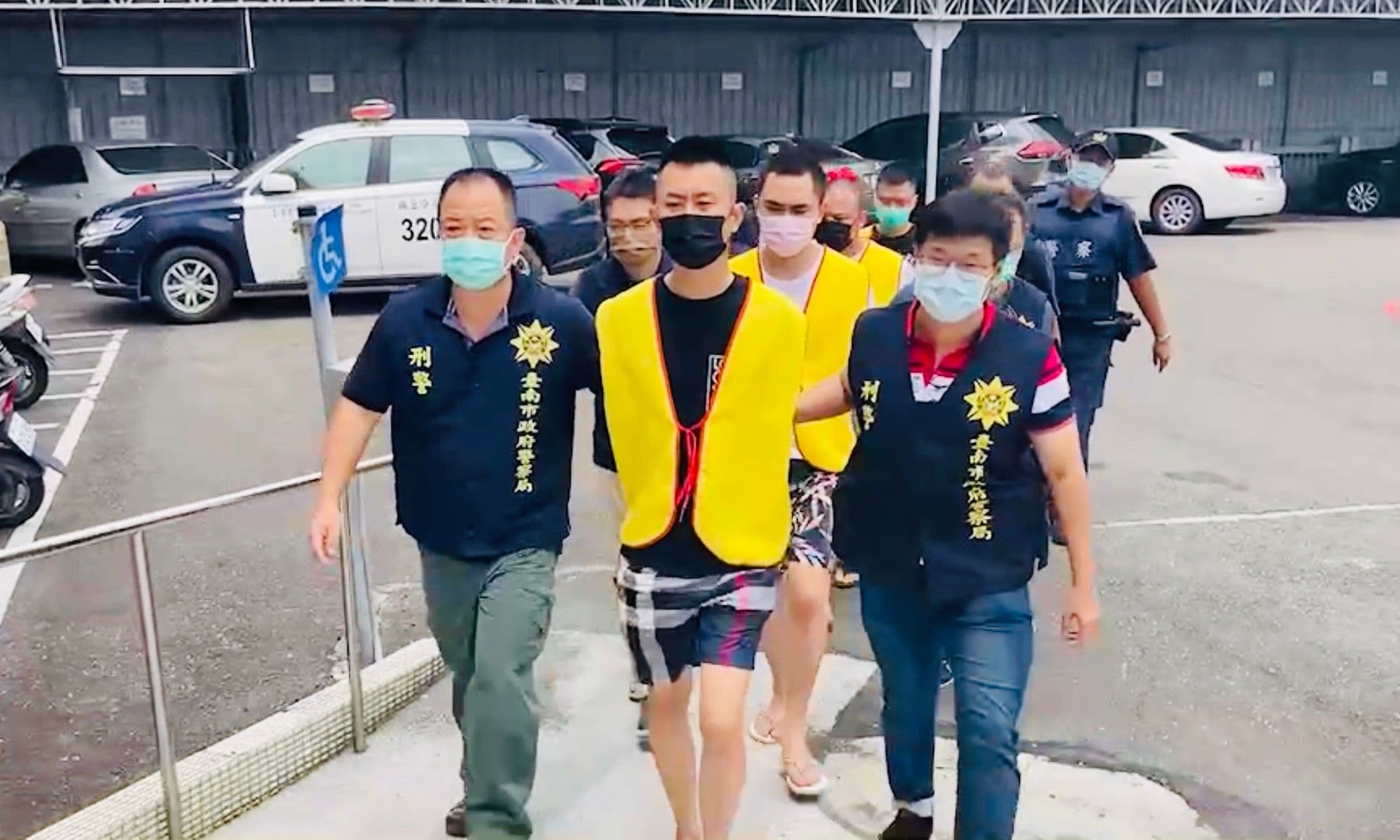 警方很快將鬧事人員拘提到案。(警方提供)