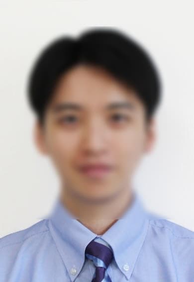 周嶠楓畢業於中國北京航空航天大學,之後進入大阪大學攻讀博士。(翻自archive.ph)