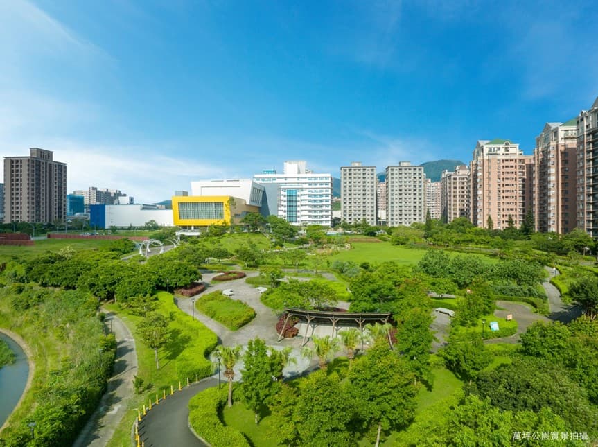 與運動中心串聯的萬坪公園,是宜居的好場域