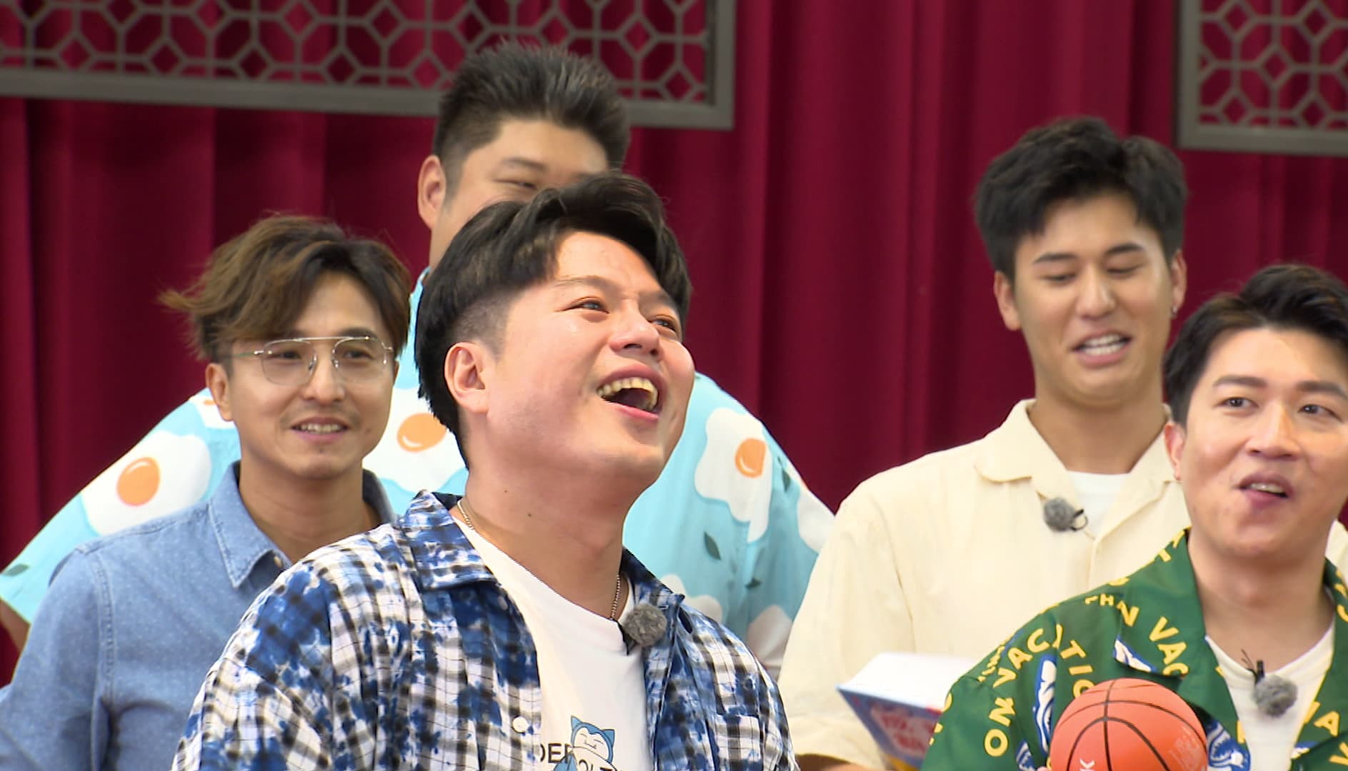 節目最後一集，李易忍不住落淚，遊戲差點玩不下去。（台視提供）