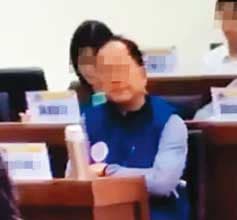 清大未依規定將楊男及李女隔離，上課時，楊還會刻意挑釁。（讀者提供）