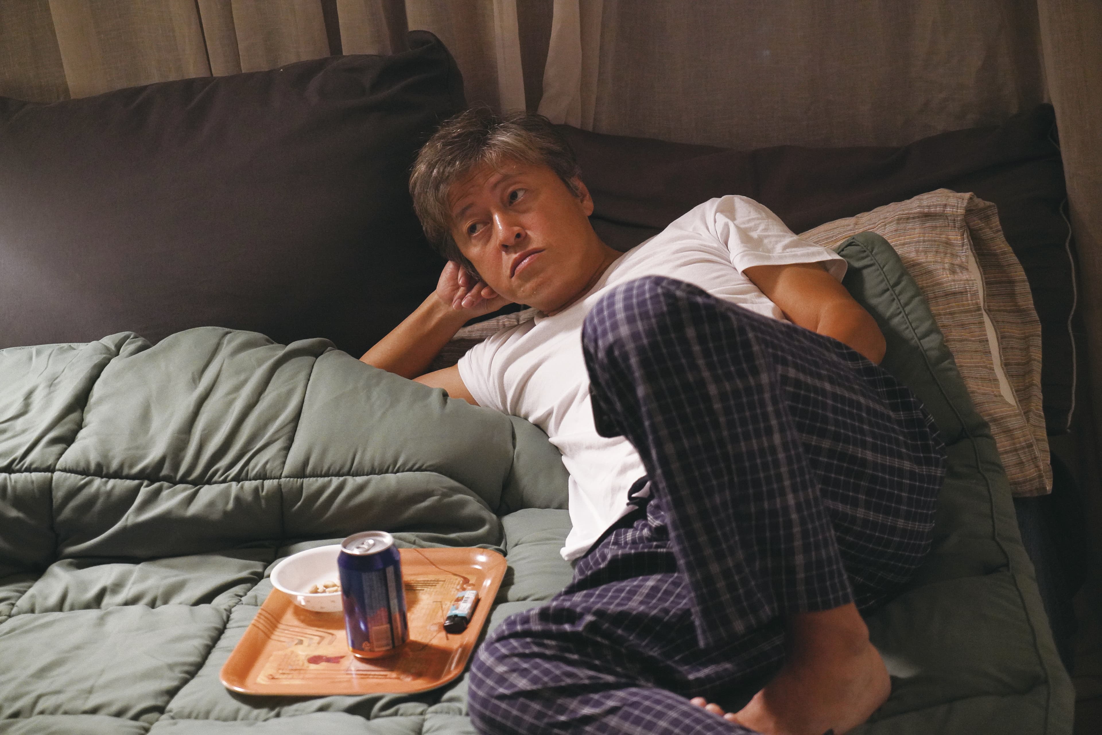 權海驍也是知名的綠葉演員,在許多韓國戲劇作品都可以看到他的演出,《女影人生》中他飾演李姃垠的丈夫。(可樂電影提供)