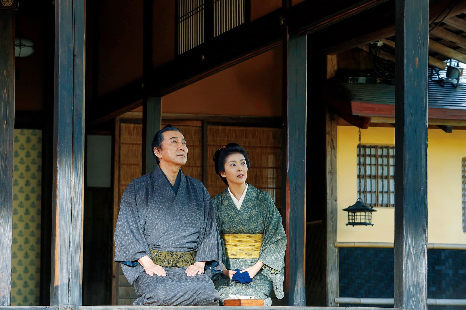 役所廣司(左)與松隆子主演《最後的武士》改編司馬遼太郎著作。(金馬影展提供)