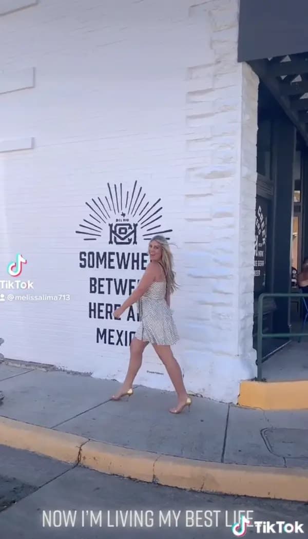 梅麗莎呼籲大家要注意隆乳所帶來的危險與後遺症。(翻攝IG melisssssalima)