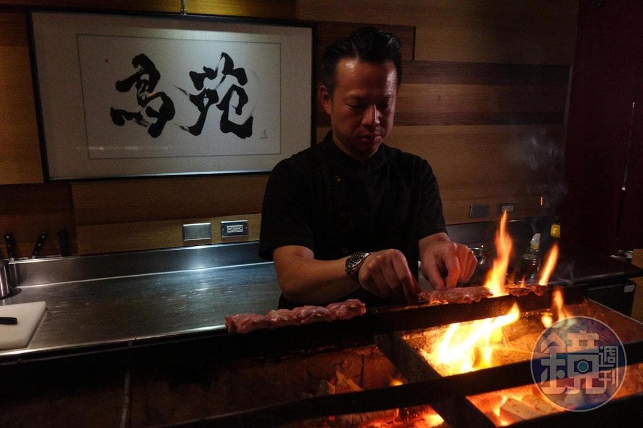 「鳥苑地雞燒」主廚湯仲鴻（Tommy）形容，飛花落院的特色是融合日式懷石及台式款待之美，餐點也有加入越來越多台灣元素。（本刊資料照）