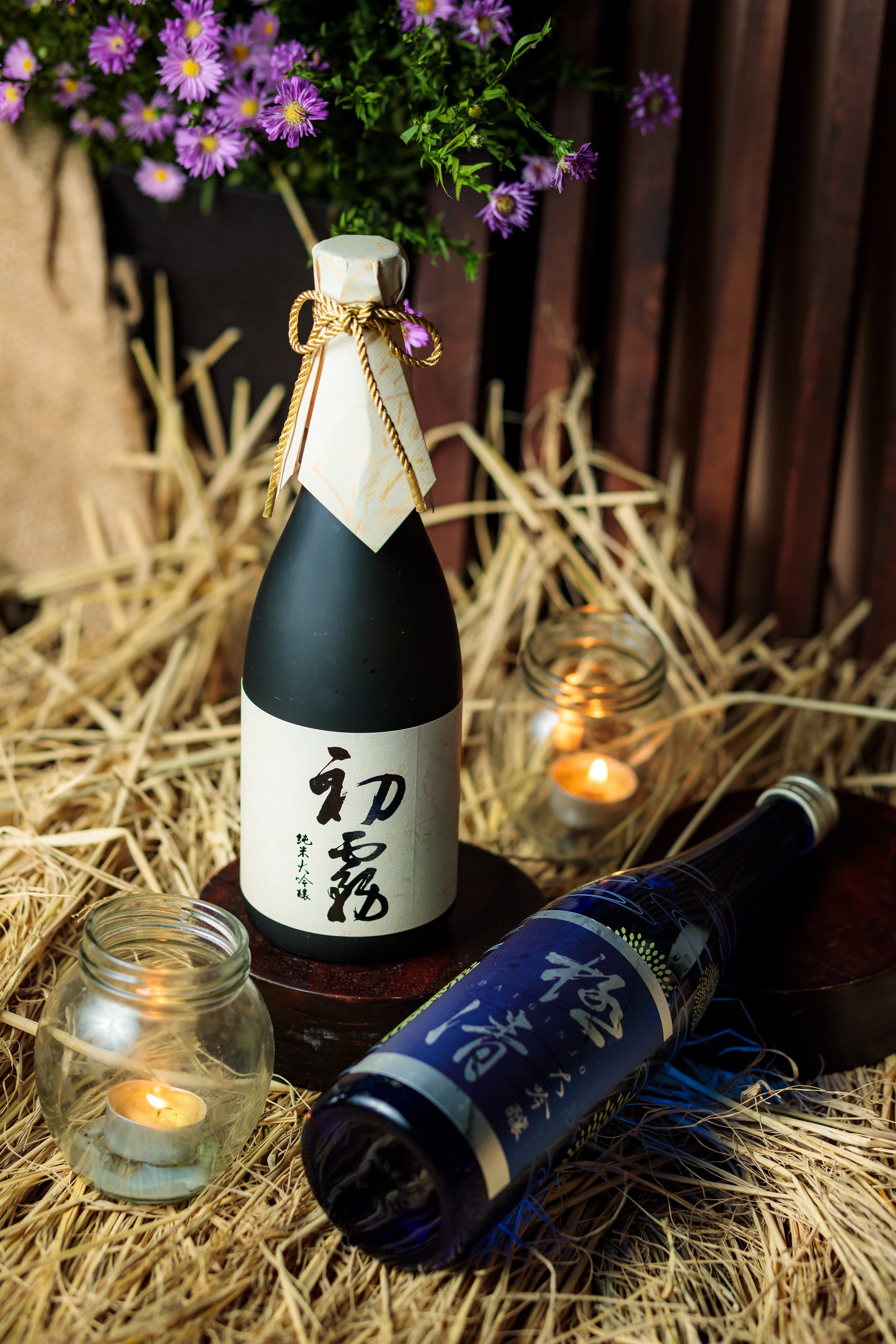 在餐酒會上可以品嘗到經過熟成一年，果香細緻，只有僅有500瓶產量的「初霧純米大吟釀」（左），以及帶有豐富果香且入口有薄荷感的「極清大吟釀」（右）。