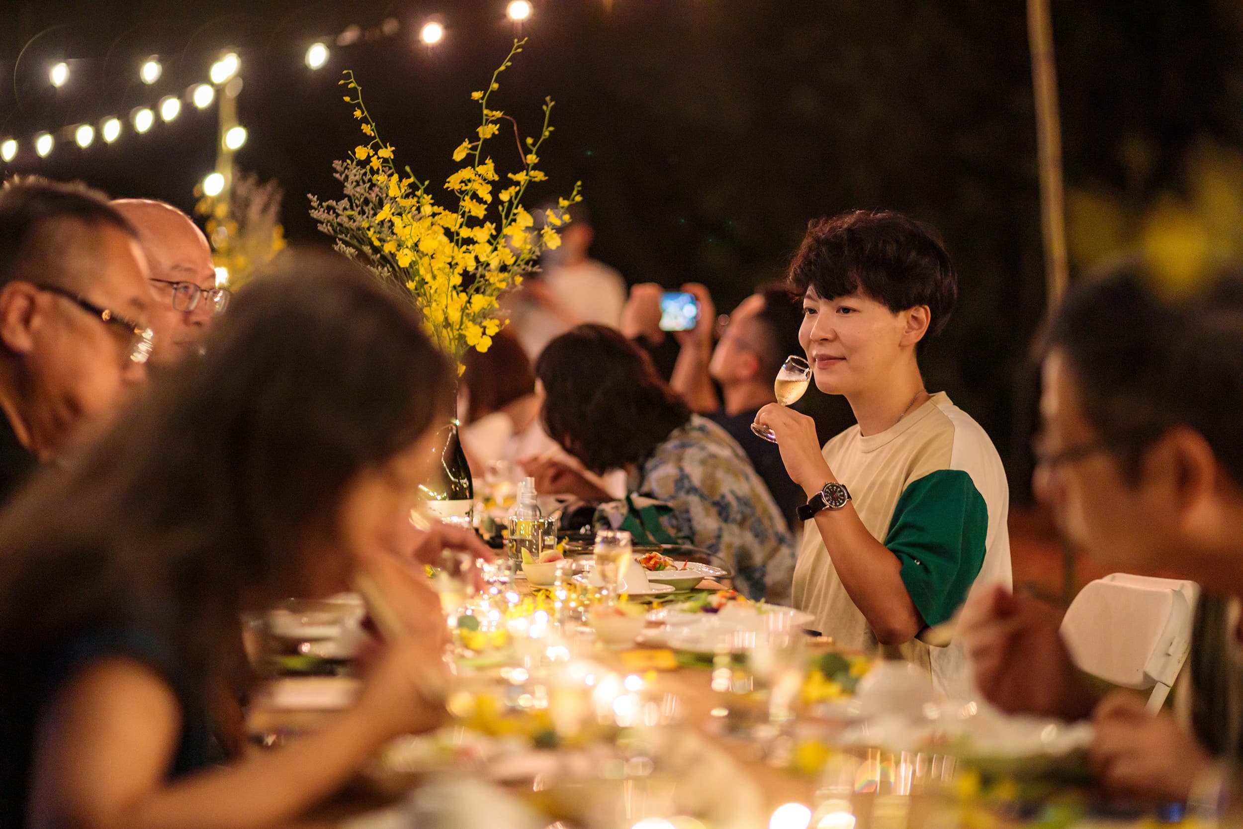 透過餐酒會上的七支清酒、蜂蜜酒及燒酎，搭配九道佳餚，可以充分體驗到霧峰農會酒莊各支酒款的魅力。