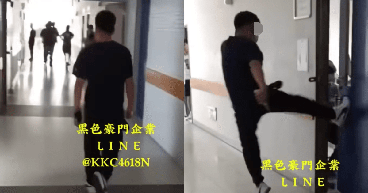黑衣男氣炸猛踹門。(翻攝自臉書)