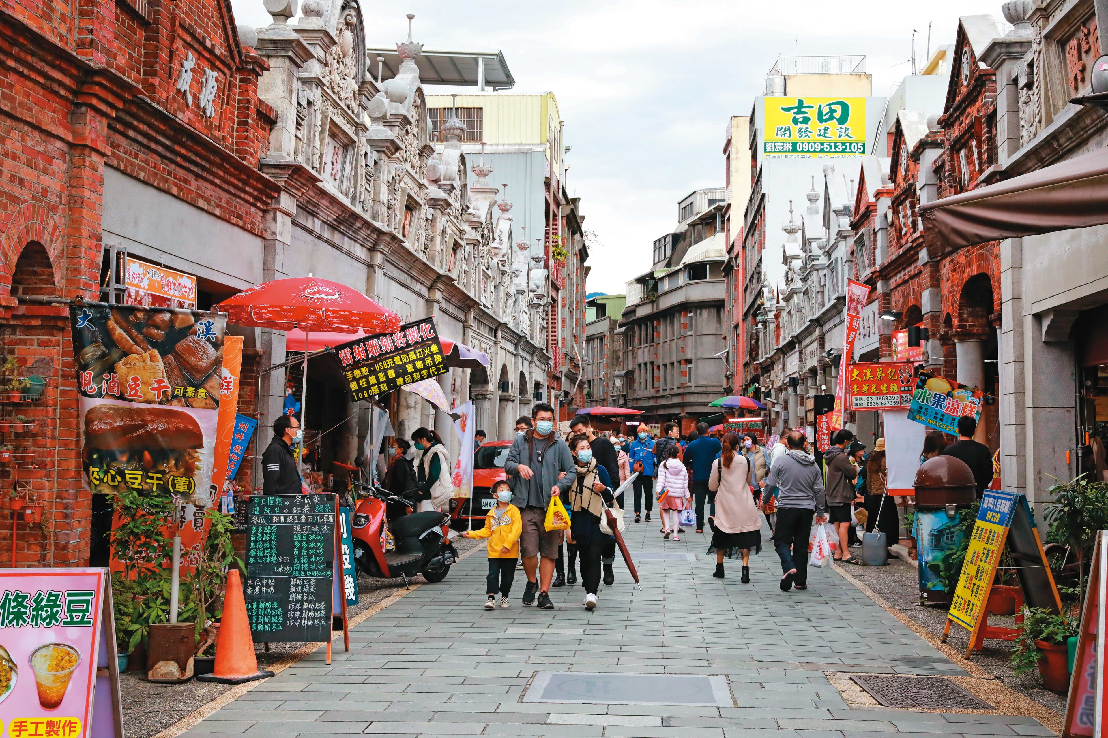鄭運鵬說，鄭文燦力推桃園國旅，他接棒後要大搶國旅客，不讓桃園觀光旅宿業因開放國門受打擊。