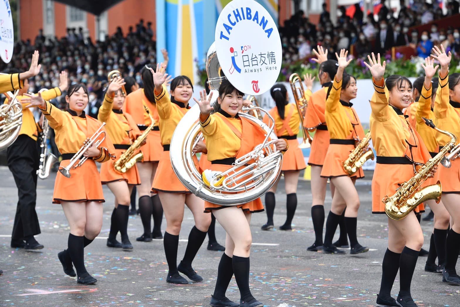 京都橘高校吹奏部笑容相當燦爛。