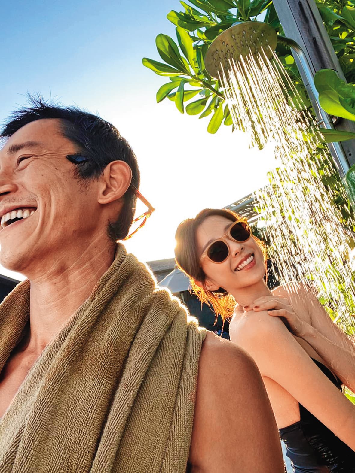 邵雨薇和男友吳慷仁9月赴泰國旅行,不時分享旅途開心互動。(翻攝自吳慷仁臉書)