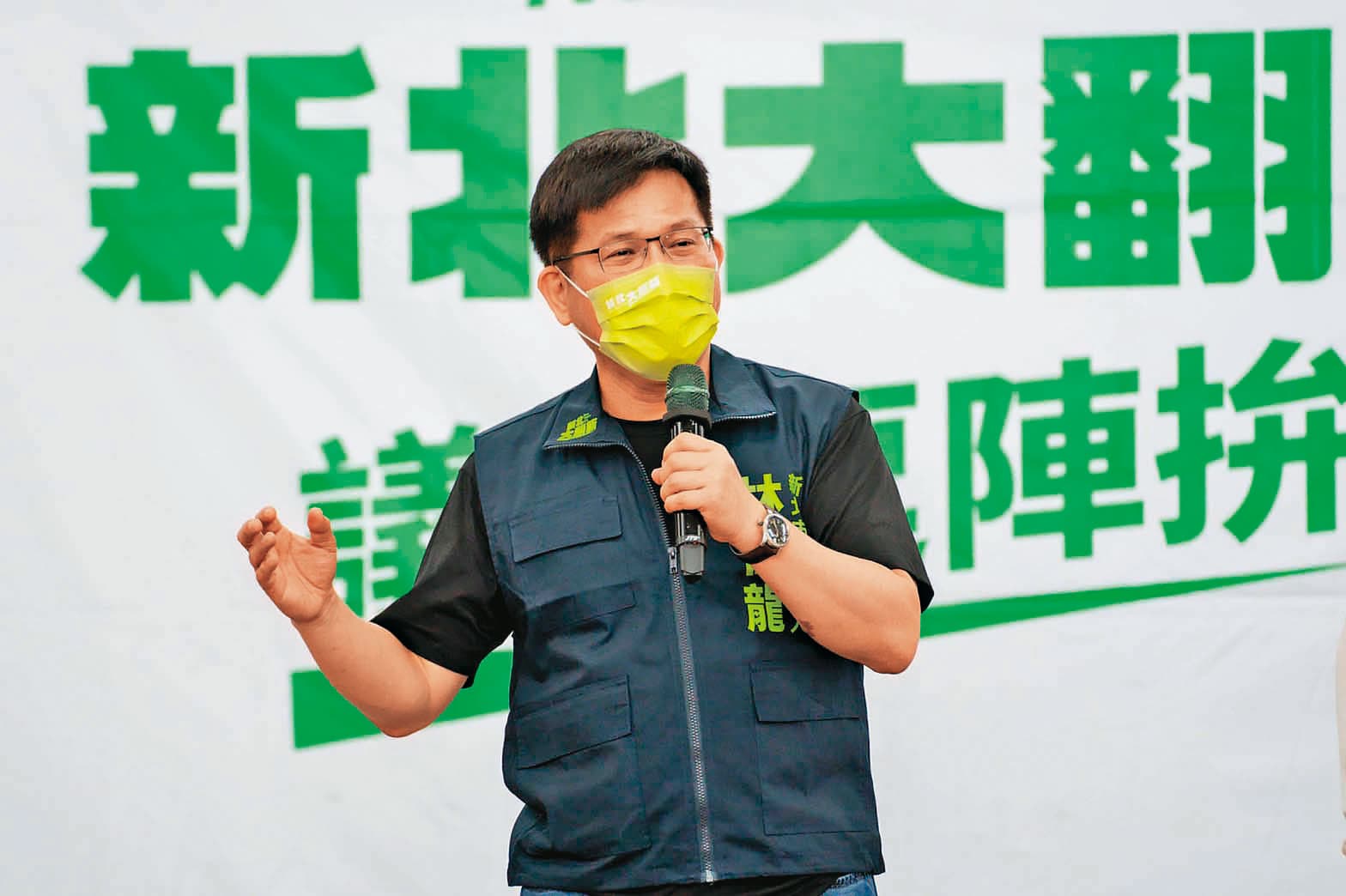林佳龍持續打「鎖侯戰」,強打侯友宜意在總統大位,恐成為落跑市長。(林佳龍競辦提供)