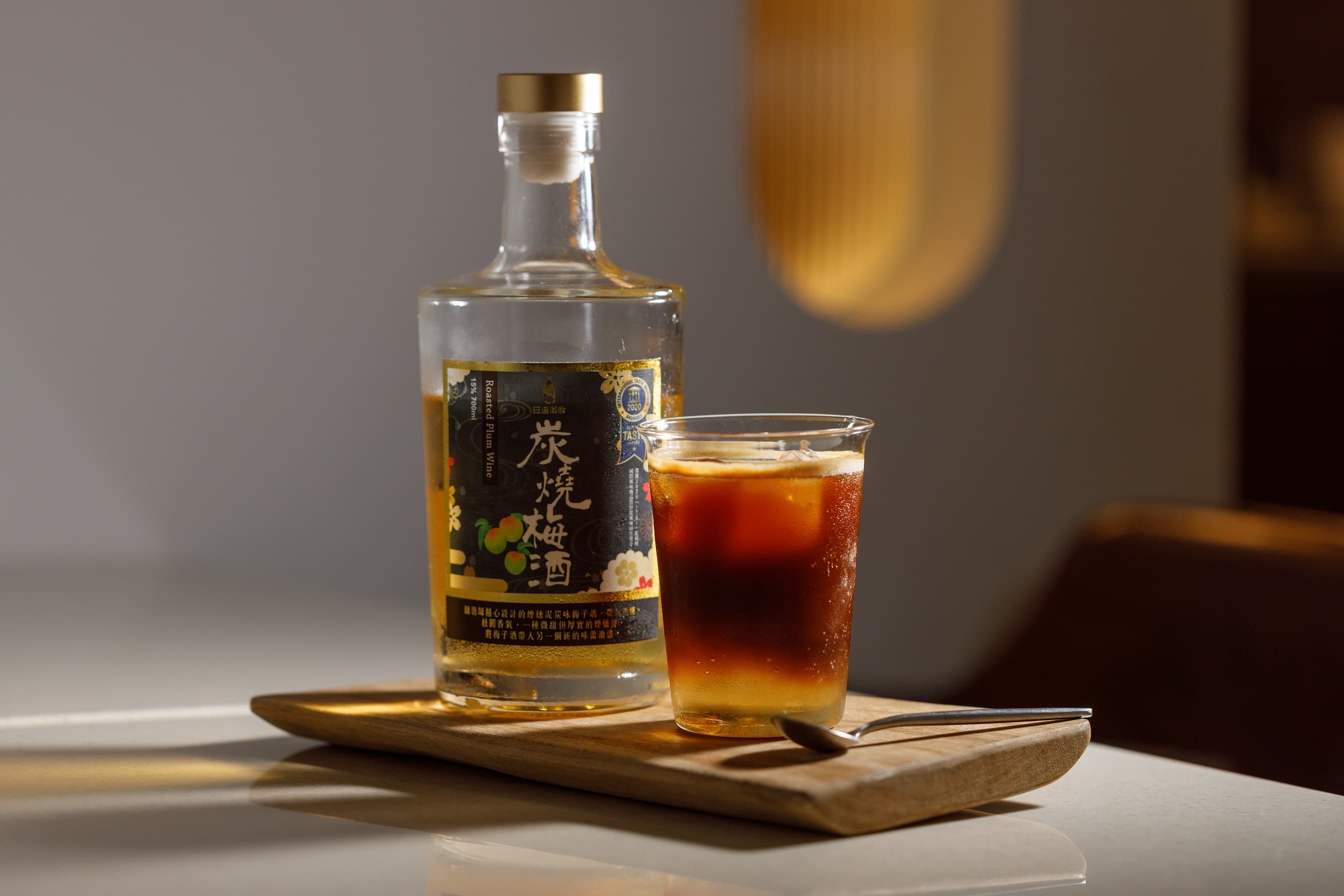 「梅酒美式」帶碳酸感的果酸香氣與咖啡的烤焙味相輔相成。(180元/杯)