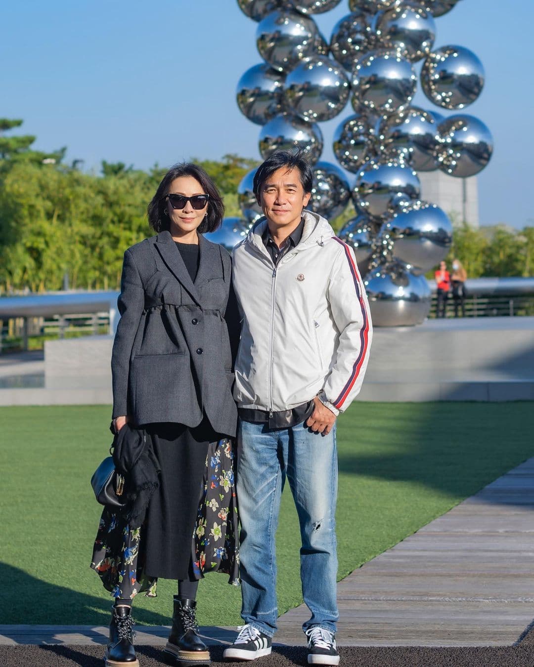 梁朝偉和劉嘉玲夫妻同框。(翻攝劉嘉玲 IG)