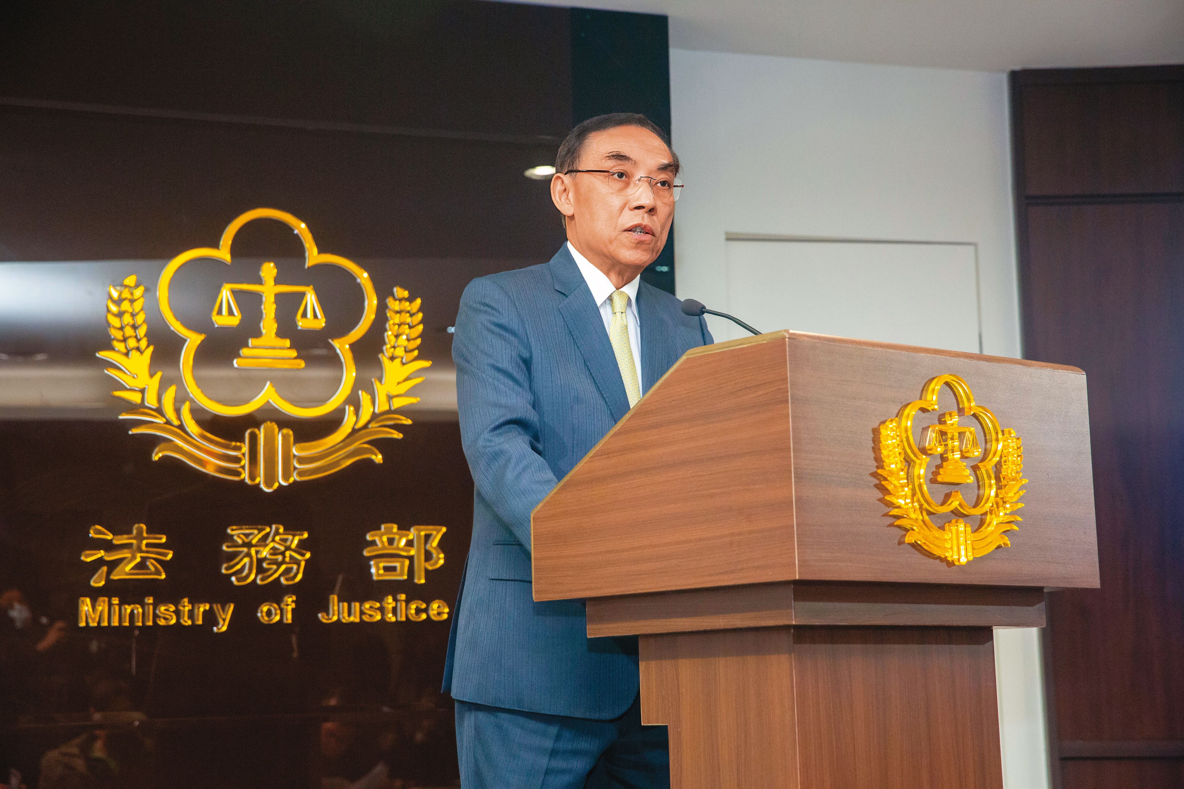 由於運送石油等禁制品至北韓涉嫌違反《資恐防制法》,法務部長蔡清祥(圖)呼籲國人嚴守規定,並要求相關單位嚴辦。