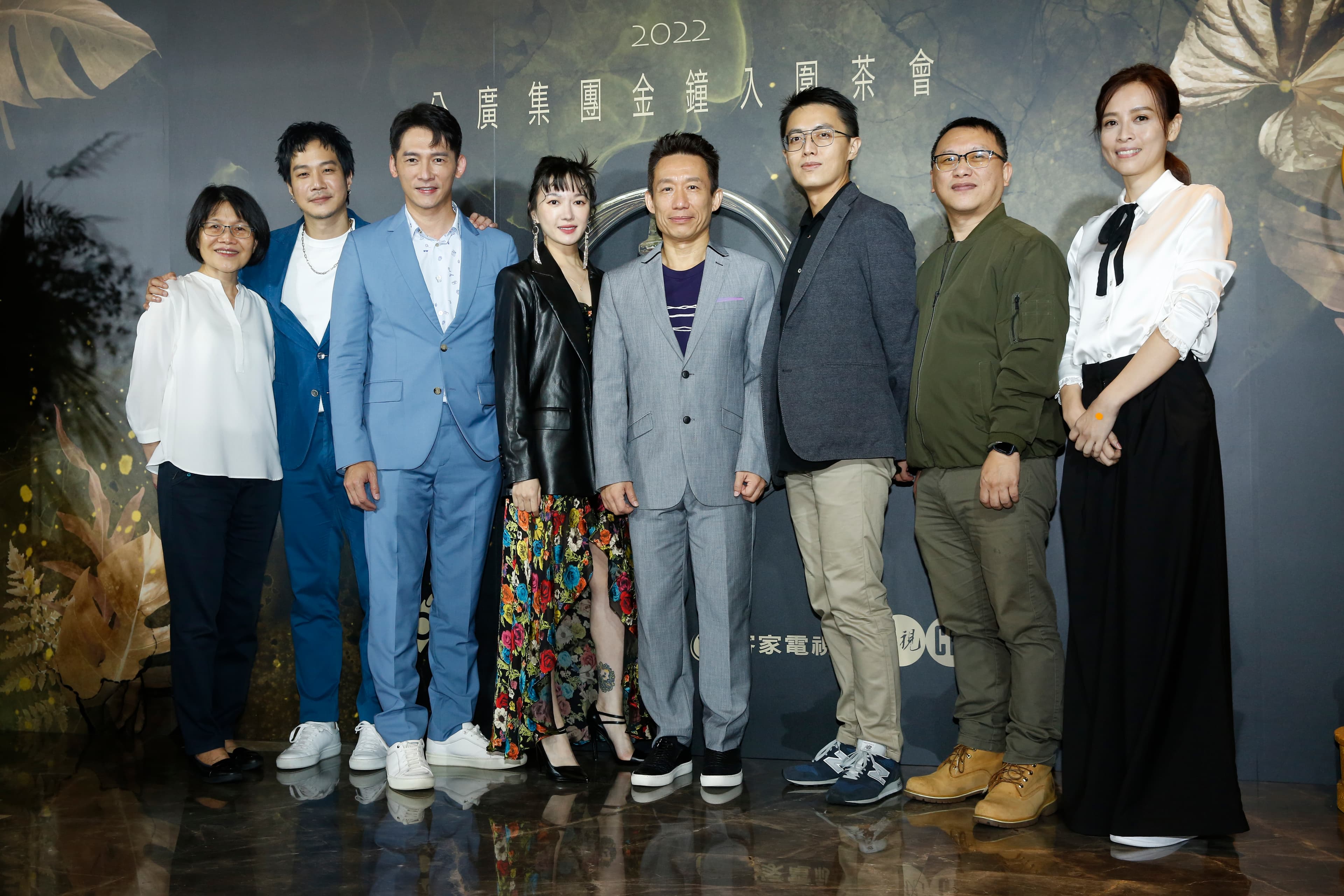 温昇豪和李杏《茶金》、薛仕凌等人出席公廣集團金鐘入圍記者會。