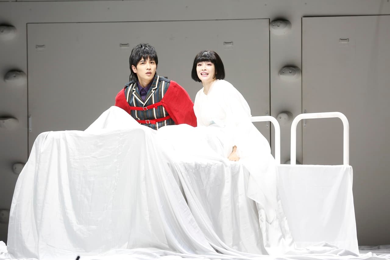 志尊淳與廣瀨鈴為舞台劇《Q:歌舞伎之夜》來台,8場演出票券已全數賣光。