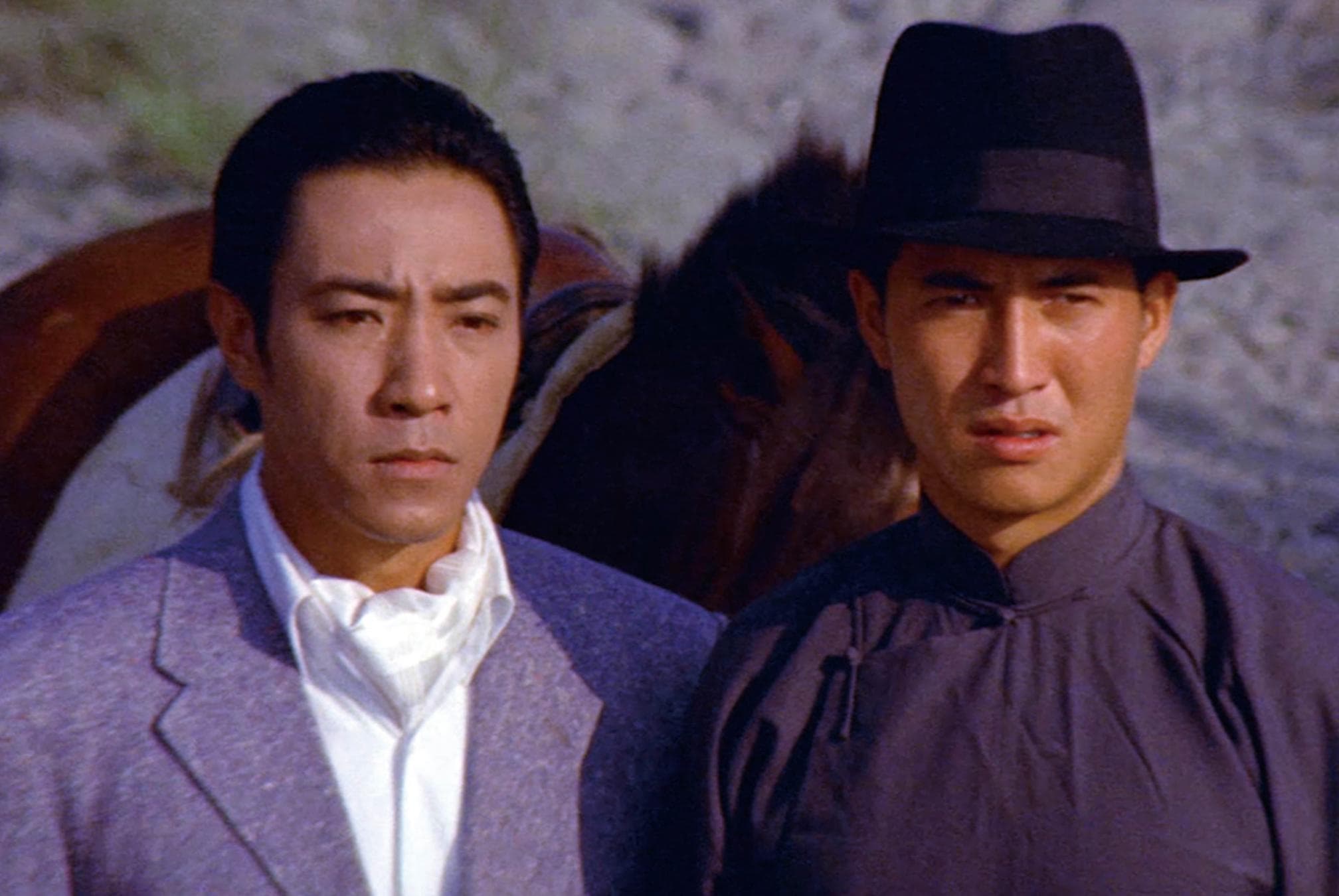 楊群曾2度獲金馬影帝,1969年的《揚子江風雲》是他首次於金馬稱帝,右為柯俊雄。(翻攝網路)