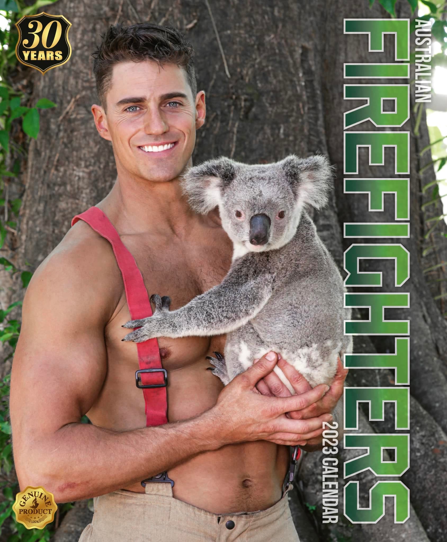 動物版的封面為無尾熊襲胸,大受好評。(翻攝自Australian Firefighters Calendar)